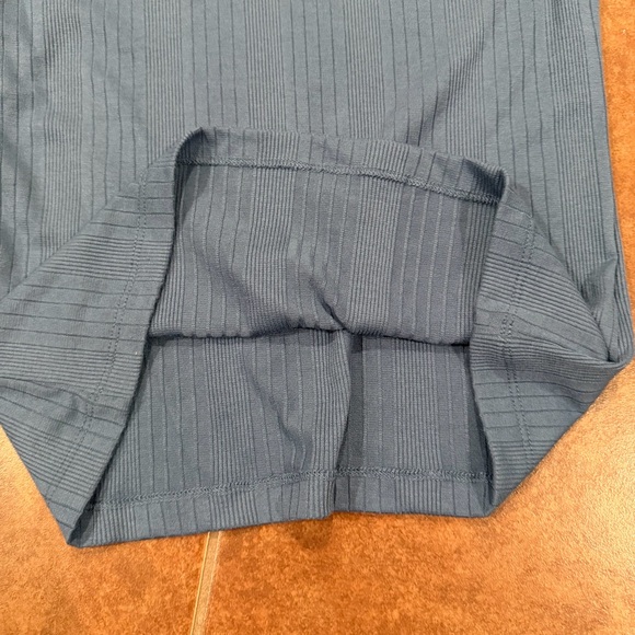 Jessica Simpson Blue Ribbed Top - Picture 2 of 3